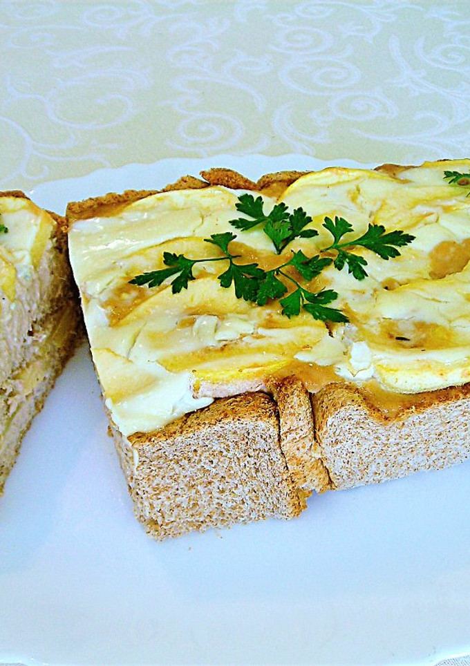 Una foto de Budín aperitivo de pan integral con manzana