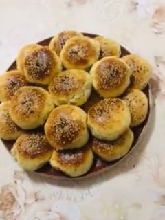 صورة لوصفة فطائر محشيه بالجبنه العكاوي والموزاريلا