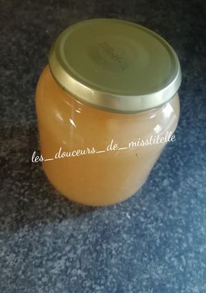 Une photo de Compote de pomme à la canelle et vanille🌸