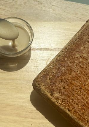 A picture of Sweet tahini glaze for cakes.