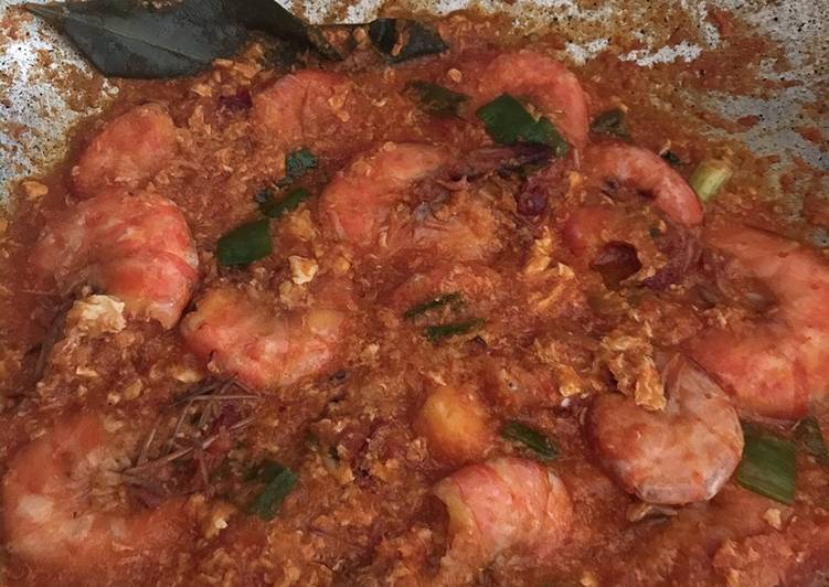Bagaimana Menyiapkan Udang saus padang, Lezat
