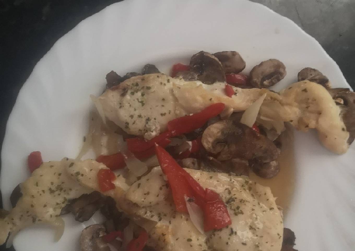 Pollo al horno con champiñones