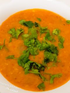 Red Lentils curry soup ainihin hoton girkin