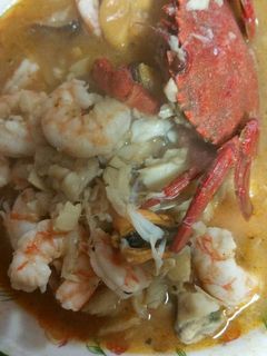 Una foto de Sopa de marisco picosa