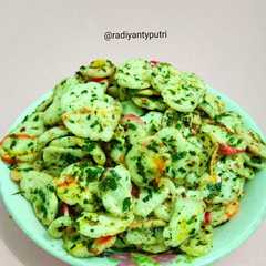 รูปของ Kerupuk Seblak Kering