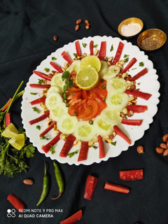 हेल्दी सलाद(healthy salad recipe in hindi) रेसिपी मुख्य फोटो