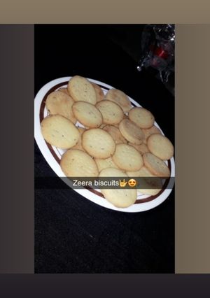 A picture of Salted zeera biscuits.