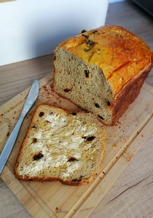 Foszlós mazsolás kalács kenyérsütőgépben 🍞 recept fotója