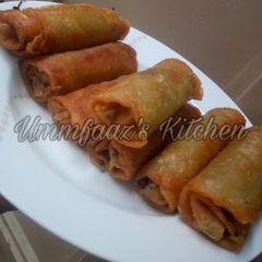 A picture of Spring rolls.