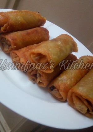 A picture of Spring rolls.
