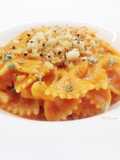 Farfalle rigate con cavolfiore e filetti di alici