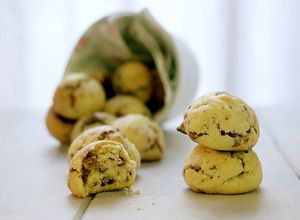 Foto di Biscotti al torrone ricetta riciclo