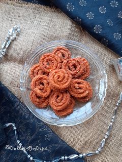 બ્રેડ ચકરી (Bread Chakri recipe in Gujarati) રેસીપી મુખ્ય ફોટો