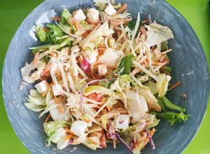 Una foto de Ensalada, caprichosa 😊
