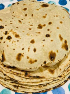 A picture of Quinoa flour soft roti.