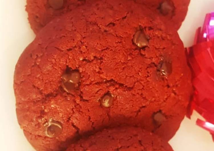 Red velvet cookies using beetroot