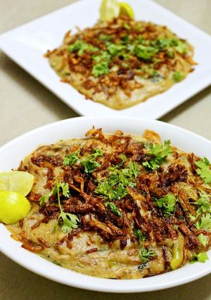 A picture of Chicken Haleem.
