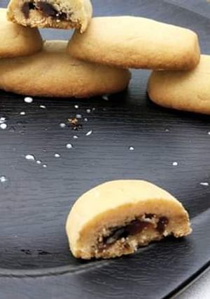 A picture of Paan Stuffed Cookies.