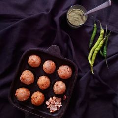 A picture of LowCal & Instant Sabudana Wada Bombs.