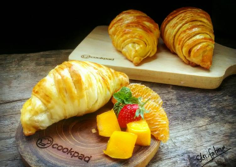 Croissant home made simple