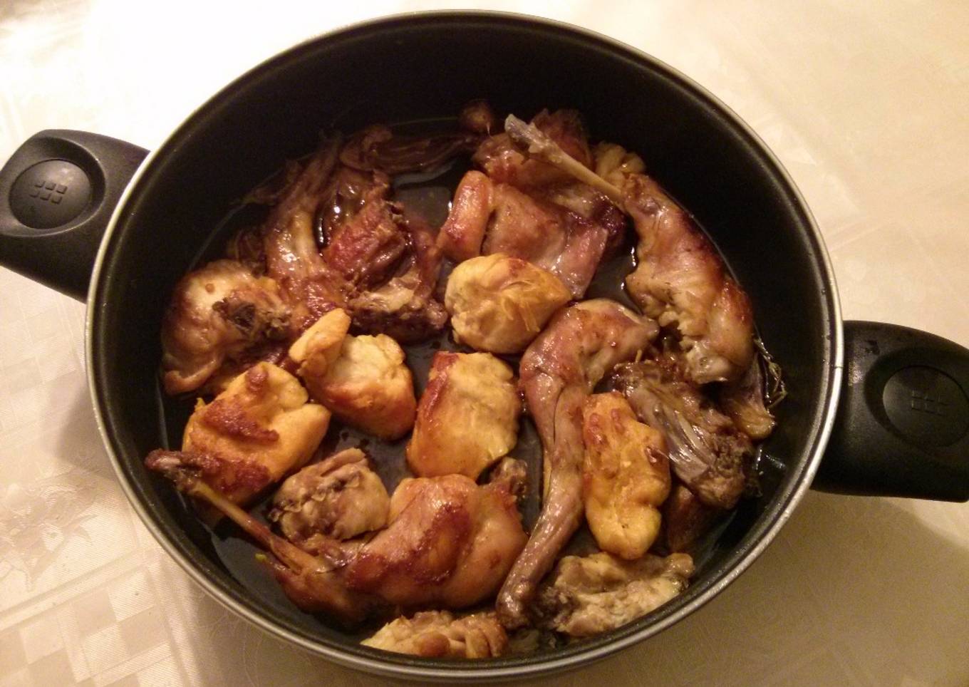 Conejo y pollo confitados