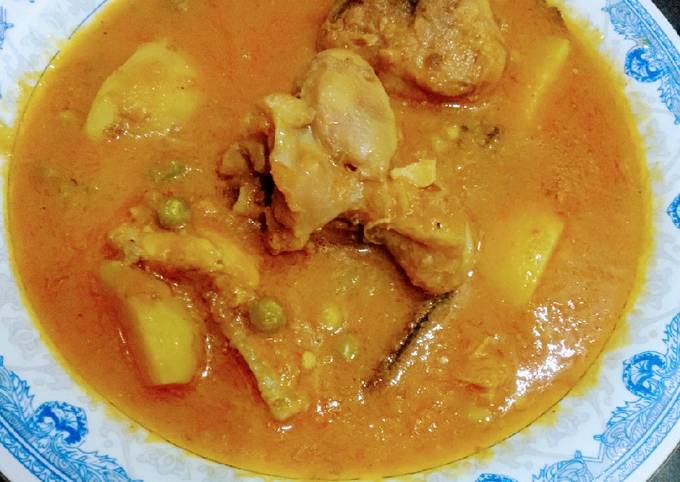 Steps to Prepare Homemade Chicken Matar Aloo ka Salan