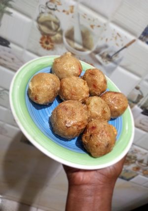 A picture of Yam balls.