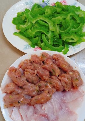 Hình của món Lẩu khổ qua cá thác lác.
