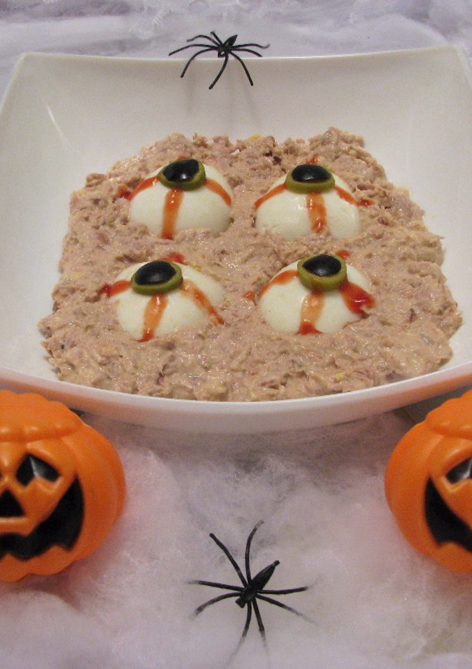Una foto de Ojos sangrientos de huevo para Halloween