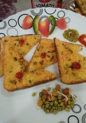सूजी टोस्ट (Suji toast recipe in hindi) रेसिपी मुख्य फोटो