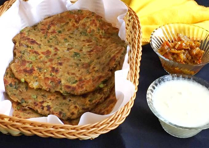 Recipe of Any-night-of-the-week Palak &amp; Aloo Parathas !