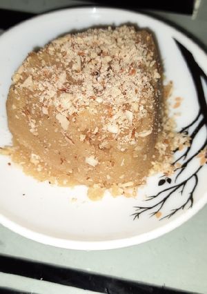 સોજીનો હલવો (Sooji Halwa Recipe In Gujarati) રેસીપી મુખ્ય ફોટો