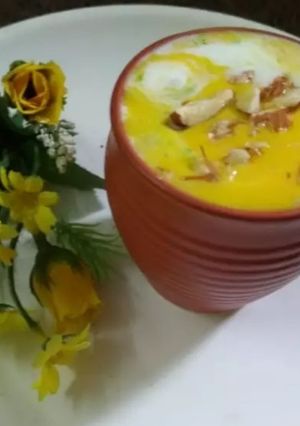 आम लस्सी (Aam lassi recipe in Hindi) रेसिपी मुख्य फोटो