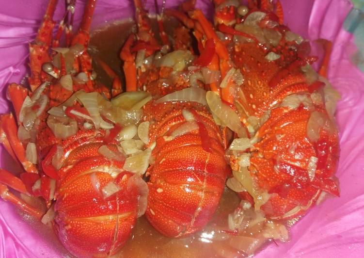 Bagaimana Menyiapkan Lobster asam manis Anti Gagal