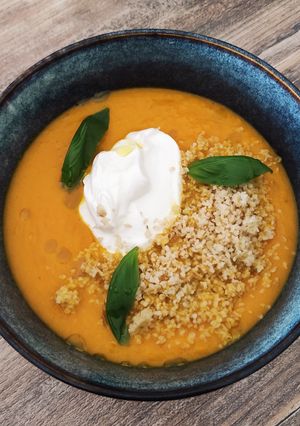 Une photo de Velouté froid de carottes, orange et yaourt