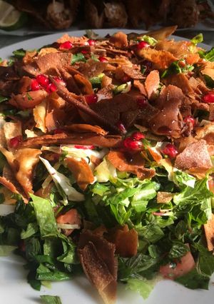 A picture of Fattoush.