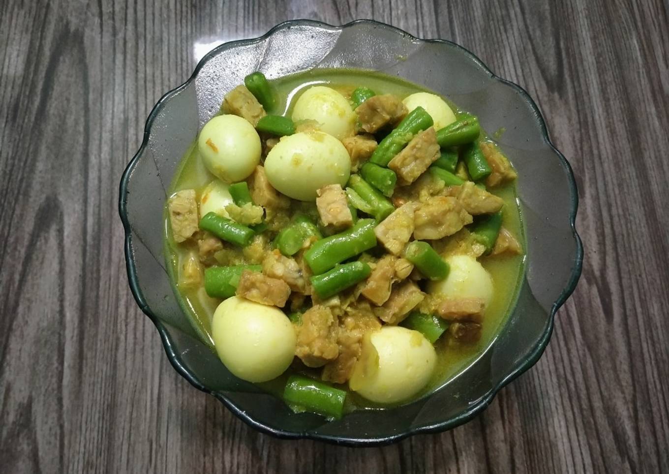 Buncis tempe telur puyuh masak kuning