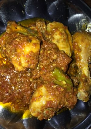A picture of Chicken karahi.