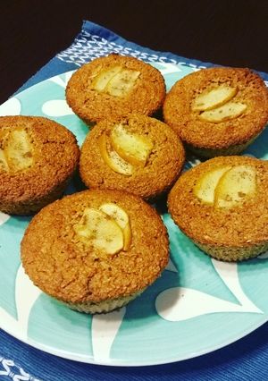 Una foto de Muffins de avena, manzana y canela
