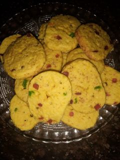 कस्टर्ड कुकीज़ (Custard cookies recipe in Hindi) रेसिपी मुख्य फोटो
