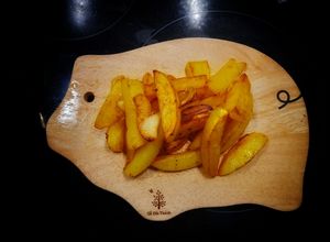 Hình của món Khoai tây chiên bơ tỏi (chiên mềm).