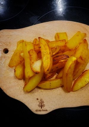 Hình của món Khoai tây chiên bơ tỏi (chiên mềm).