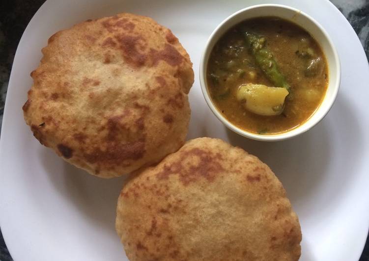 Poori and aloo bhaji