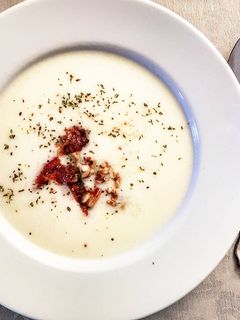 Una foto de Sopa fría de melón
