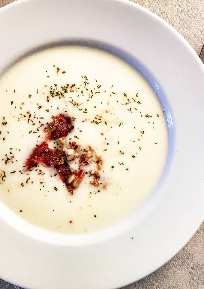 Una foto de Sopa fría de melón