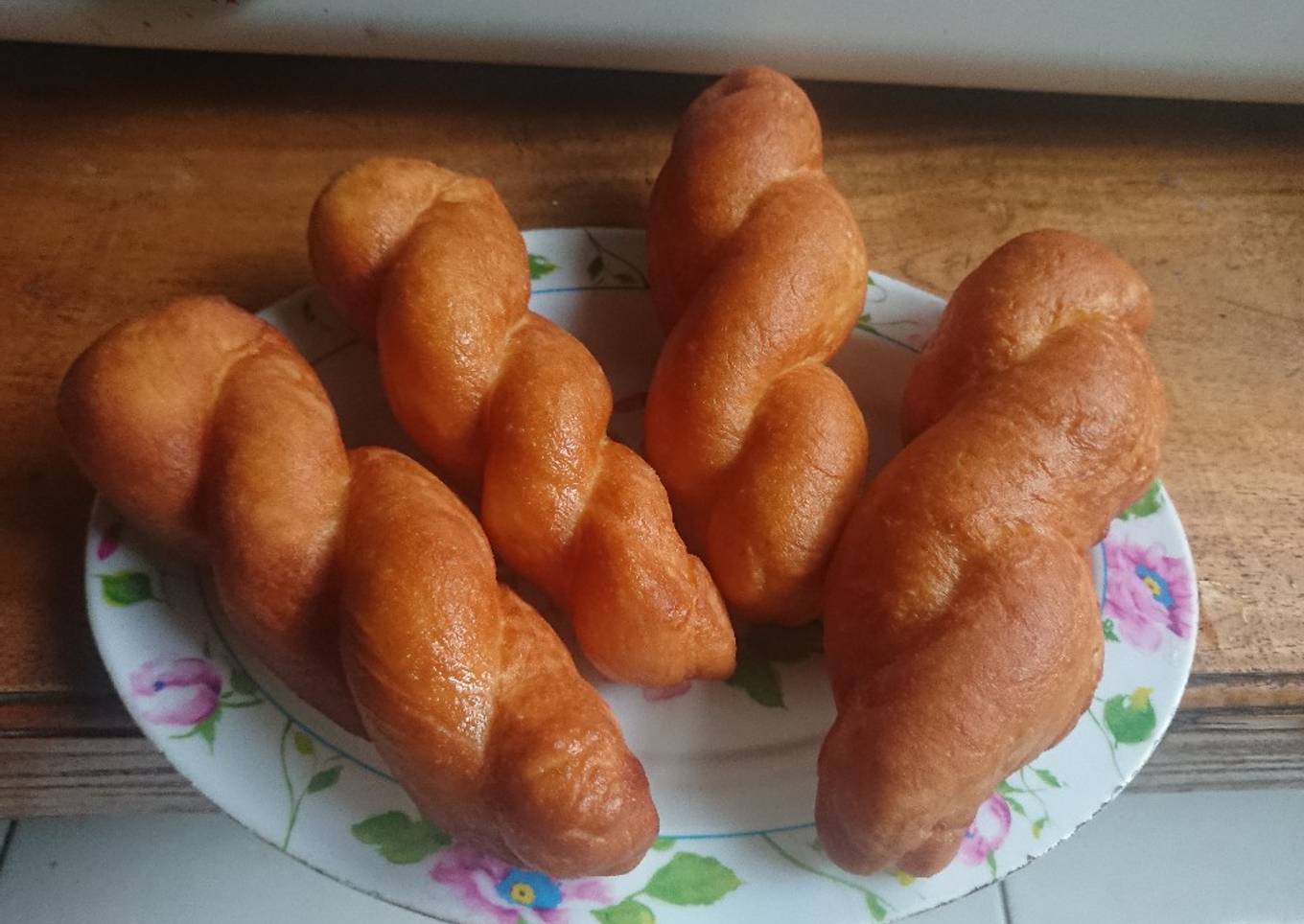 78. Twisted Doughnut