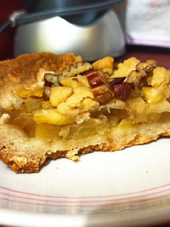 Una foto de Tarta de manzana y nuez