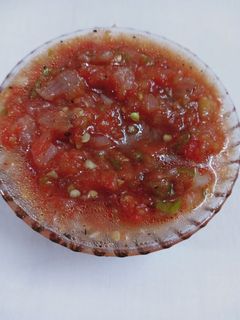 रोस्टेड टोमॅटो चटणी (roasted tomato chutney recipe in marathi) रेसिपी चे मुख्य फोटो 