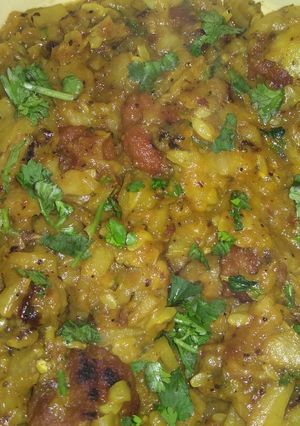 A picture of Bottle gourd lentil dumplings stir fry.