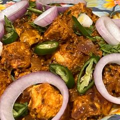 A picture of Butter masala chicken.